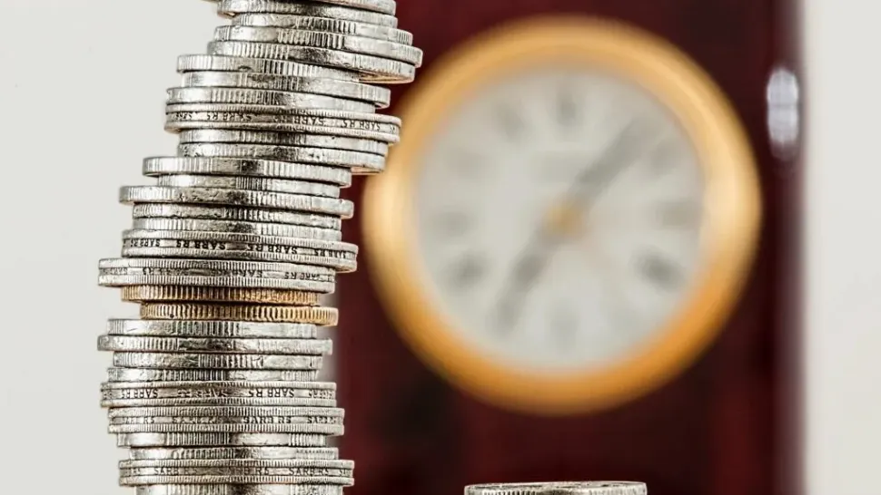 Românii, forțați să strângă bani o viață ca să nu facă foamea la pensie - Cât trebuie economisit pentru o pensie de 1.000 de euro - Calcule exclusive