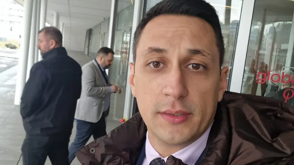 Reziștii, la cuțite: europarlamentar ținut la ușă cu bodyguarzii
