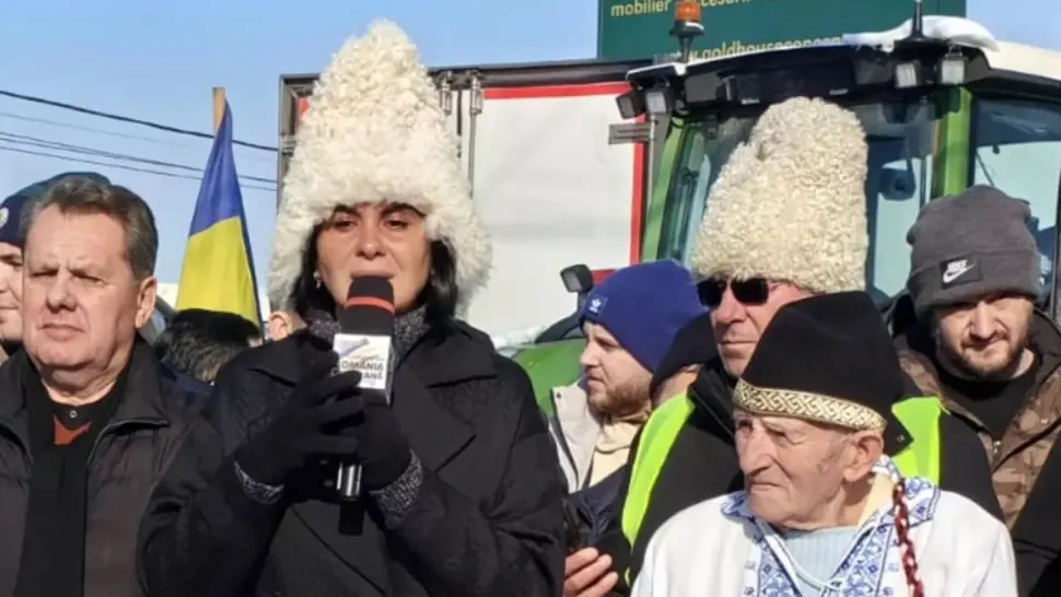 Jurnaliștii Realitatea PLUS, emisiuni maraton de Ziua Unirii. Protestatarii au cerut demisia miniștrilor Boloș, Grindeanu și Predoiu