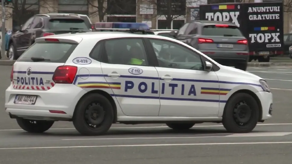 Bătrân, jefuit în propria casă de o femeie și de fiul său de 10 ani! Caz șocant la Galați/ Captură video