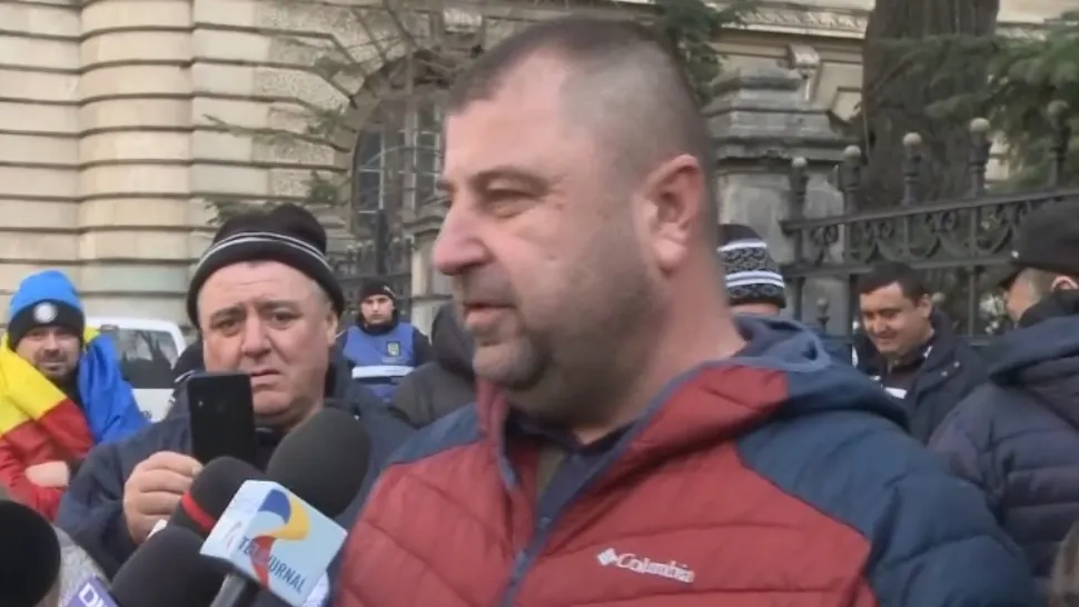 Protest în fața Ministerului Agriculturii: fermierii au ajuns în centrul Capitalei - Instigatori infiltrați printre manifestanți