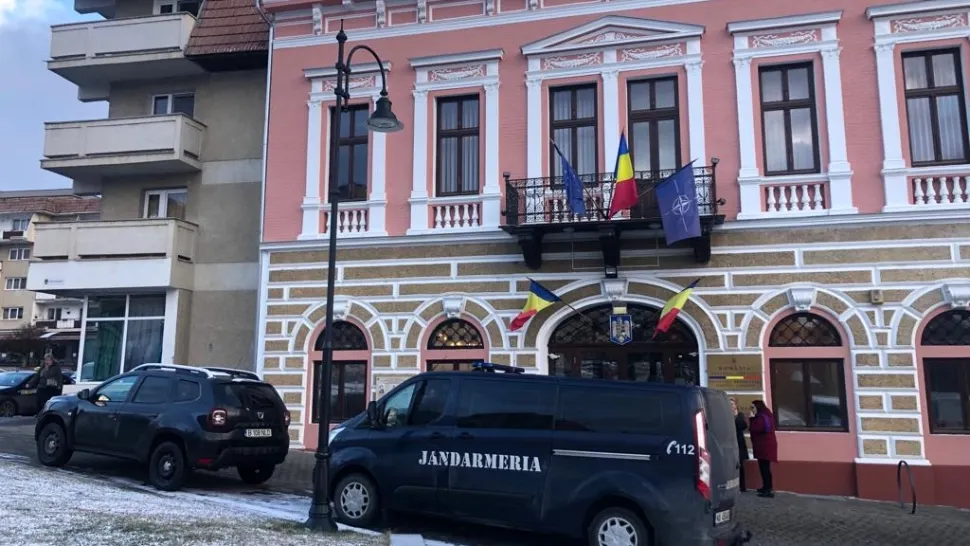 Prefectura Covasna, controlată de DNA. Și prefectul a fost „căutat” de procurorii anticorupție. Foto/FB