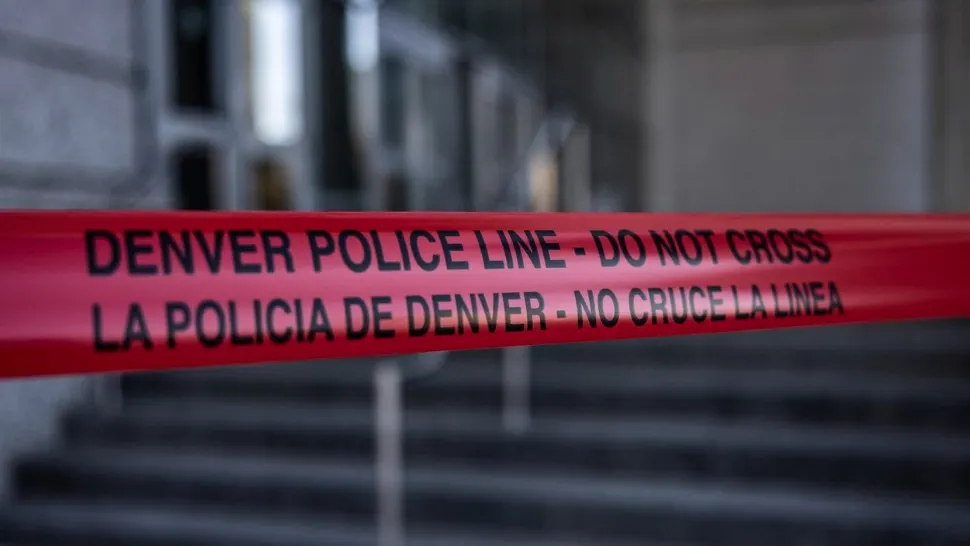 Un american a deschis focul în Curtea Centrală din Colorado, cea care a dat un verdict împotriva lui Trump