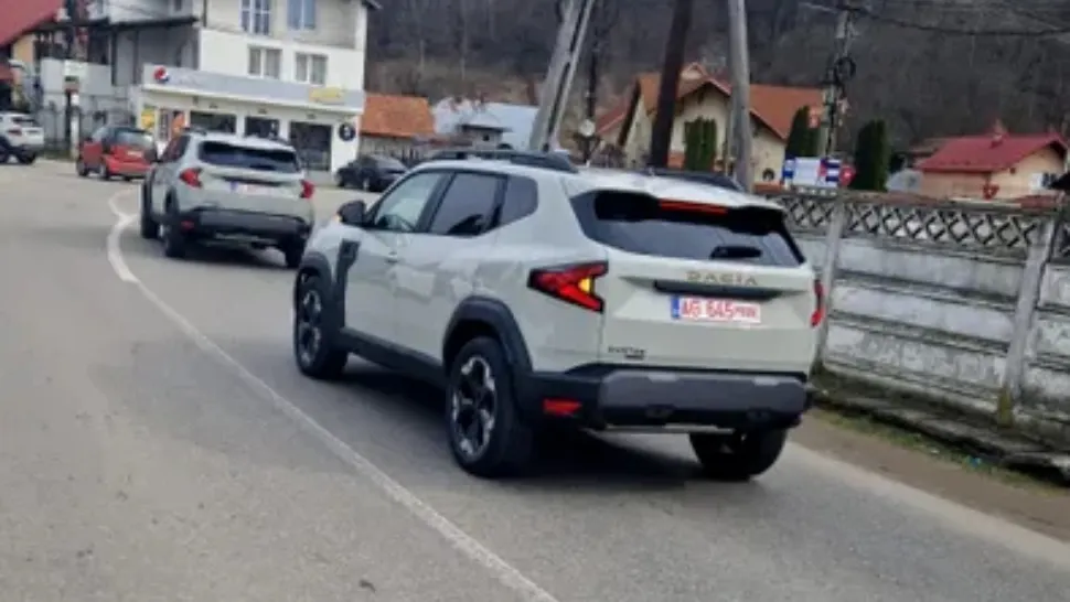Duster model 2024, surprins pe străzile României.Foto/Dacia
