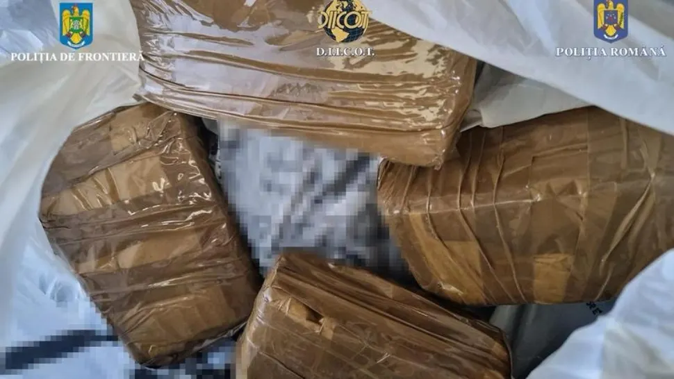 Român prins la vamă cu un kilogram de cocaină în mașină. Unde erau ascunse pachetele