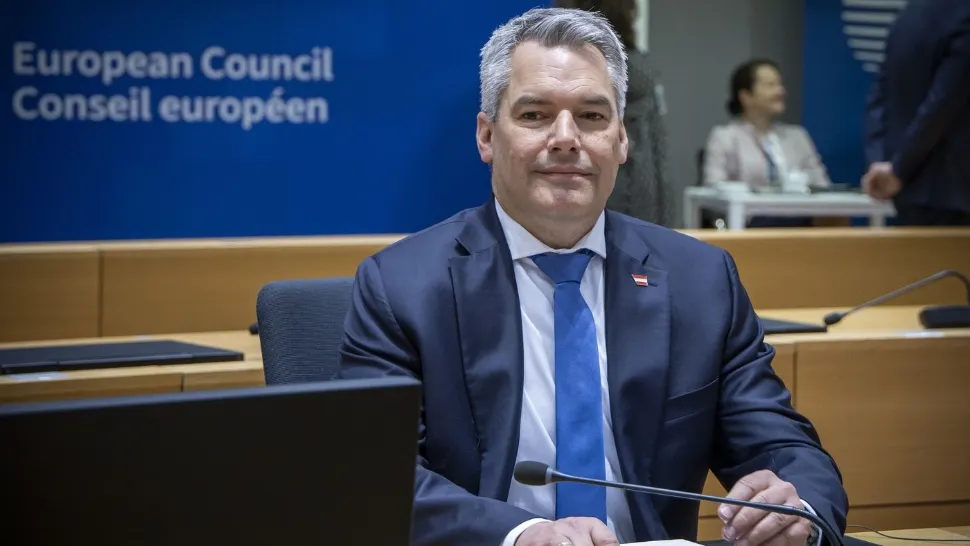 Karl Nehammer înaintea celui de-al doilea summit al Consiliului European. Foto: Profimedia