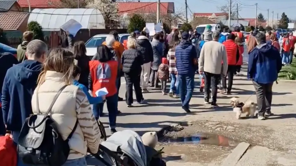 Protest uriaș în Corbeanca. Revoltă în "cartierul bogaților" din cauza poluării - VIDEO