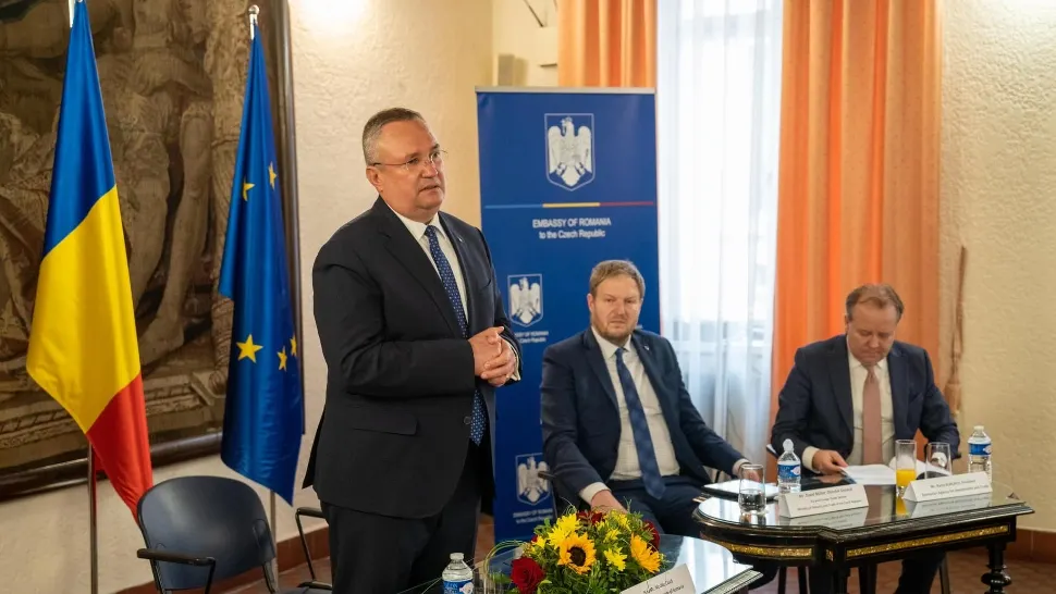 Nicolae Ciucă își continuă vizita la Praga: Omagiu soldaților căzuți în timpul celor două războaie mondiale