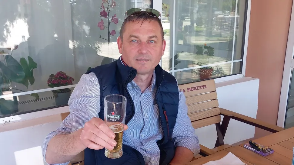 Fost șef ISU, derapaj obscen pe Facebook: "Vreți să știți câți centimetri are...? V-aș lăsa să o simțiți și să o măsurați"