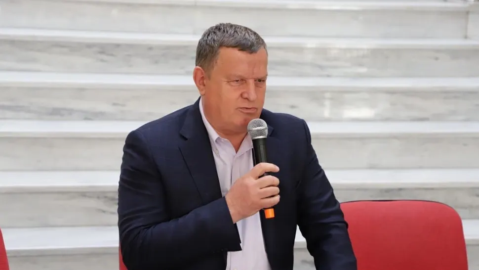 Gutău este suspectat că ar fi în spatele afacerilor de succes ale familiei
