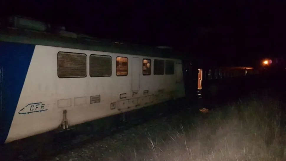 Fetiță de 7 ani și bărbat de 55, loviți de tren în Azuga. Foto/prahova news.