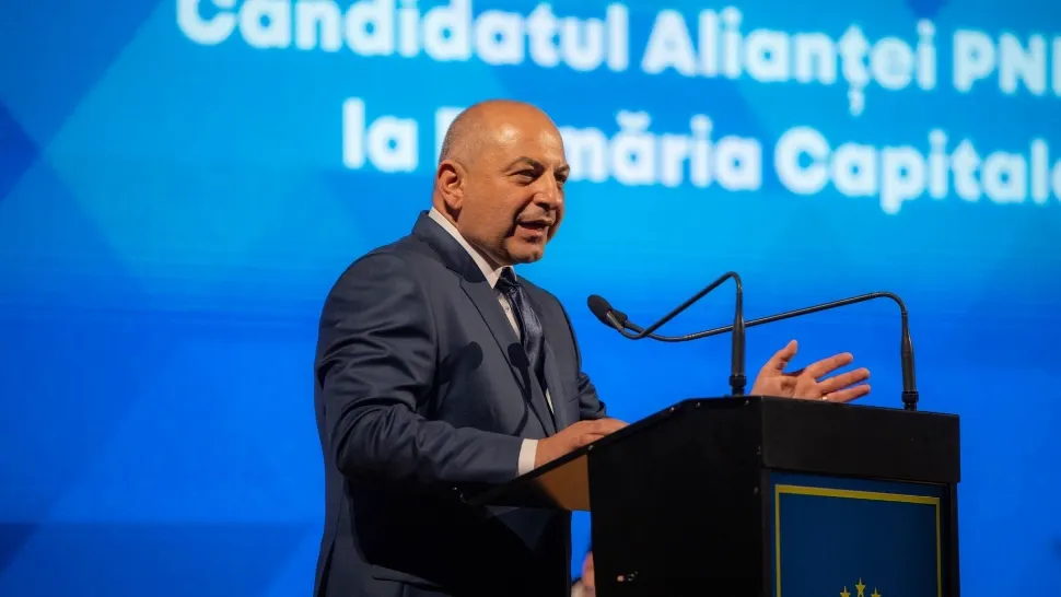 Dat afară de peste tot, medicul pare să fi rezistat vijeliei din alianță. Foto/Inquam