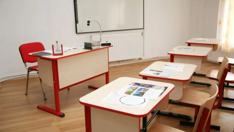 Anchetă într-o școală din Vâlcea. Un profesor este cercetat pentru că ar fi întreținut relații sexuale cu o minoră
