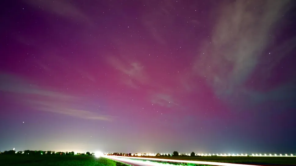 Furtuna solară extremă şi aurore boreale spectaculoase vor continua şi în restul weekendului. Foto: Facebook