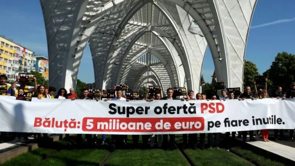 Protest de amploare al AUR la Eroii Revoluției împotriva „gării vieneze” construite de Primăria Sectorului 4