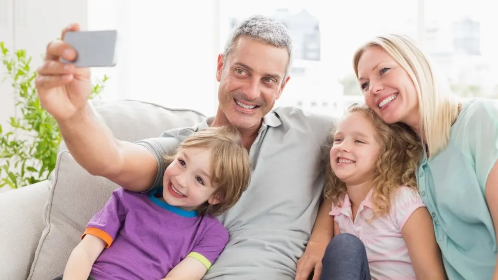 Familiștii convinși ai zodiacului! 4 zodii de bărbați care aleg să-și petreacă cea mai mare parte a timpului cu familia/ Profimedia