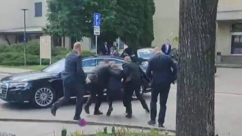 Momentul atacului asupra premierului Slovaciei. Foto: Profimedia