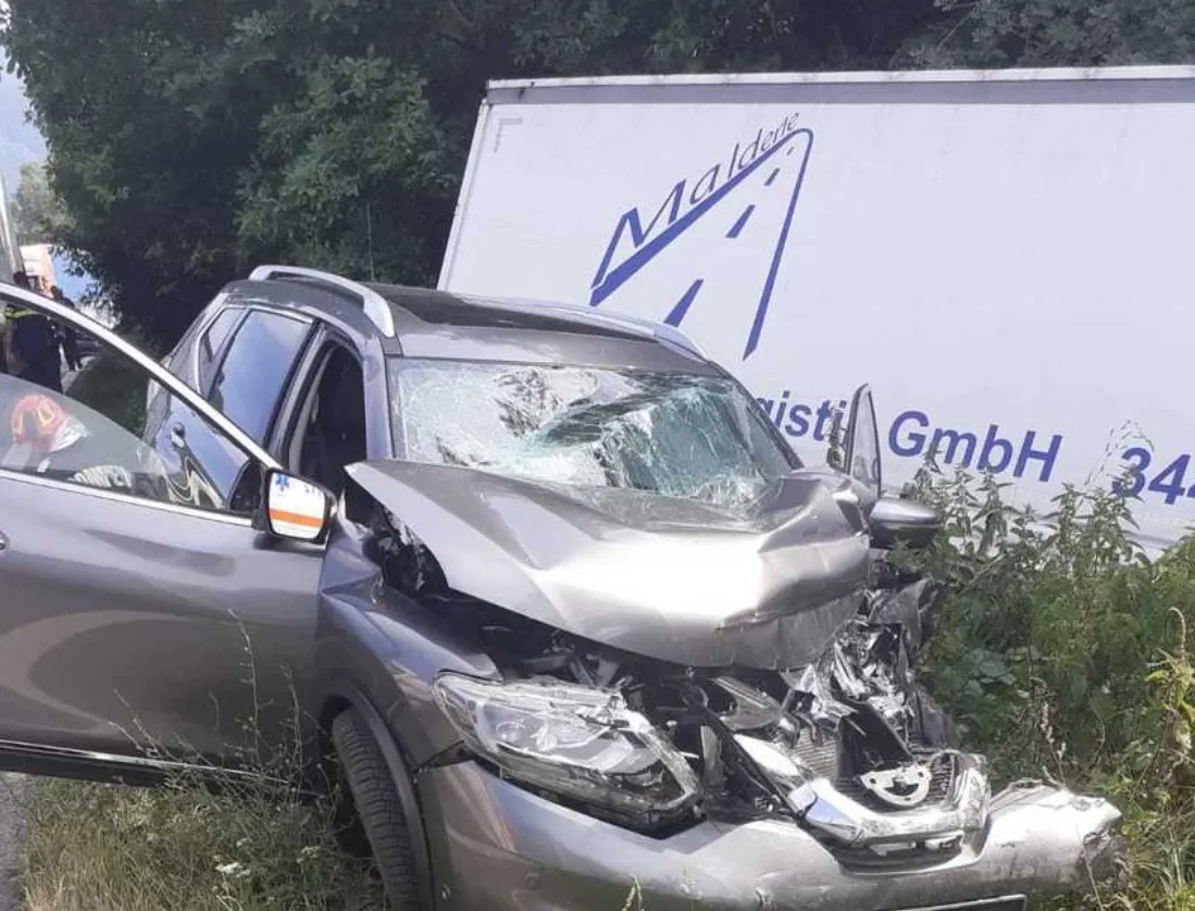 Accident cumplit pe Valea Oltului: 4 persoane au ajuns la spital/ Foto: IPJ Vâlcea
