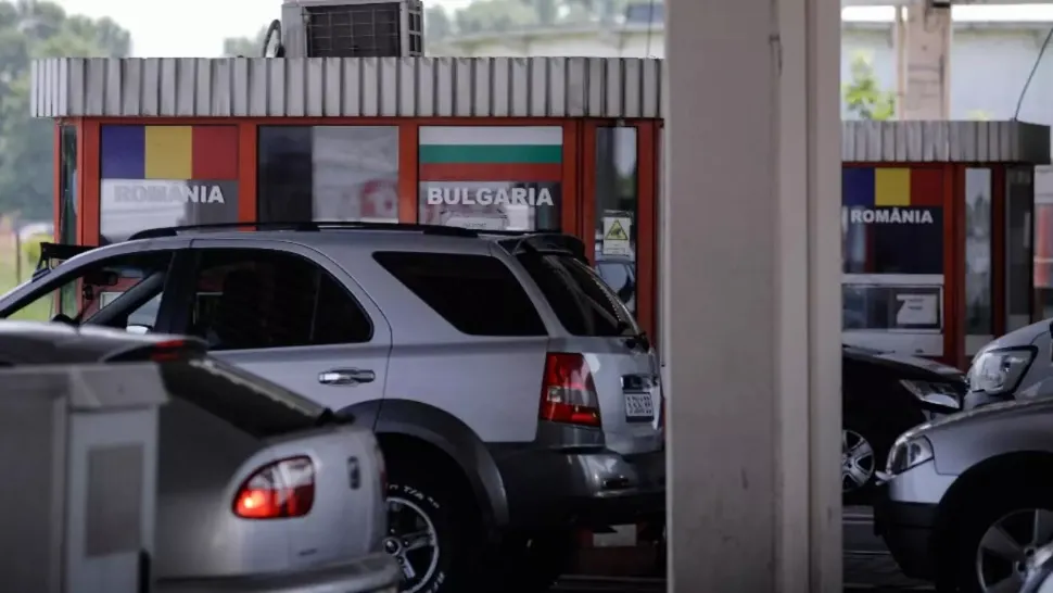Cozi interminabile la frontierele cu Bulgaria