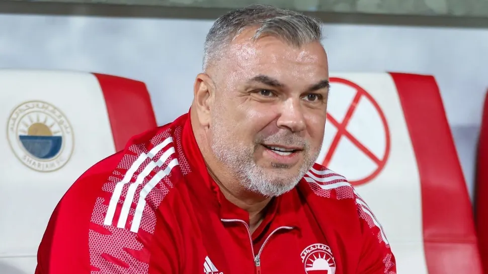 Gest impresionant al lui Cosmin Olăroiu. Antrenorul a sărit în ajutorul elevilor suceveni blocați în Dubai din cauza războiului din Orientul Mijlociu