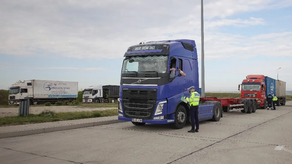 Restricții de circulație din cauza caniculei, impuse de CNAIR: vehiculele care fac excepție