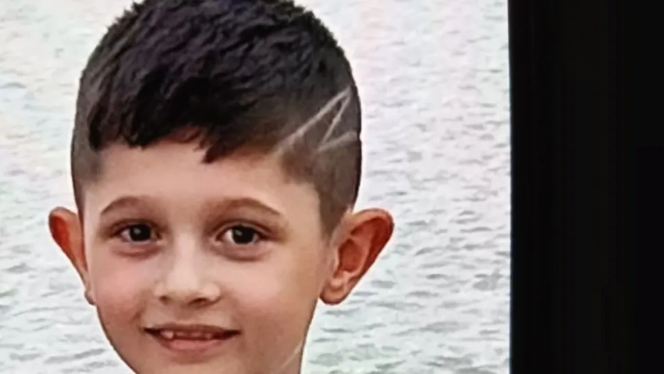 Mario Claudiu are 9 ani și a fost dat dispărut de acasă! Cine are informații despre minor este rugat să sune la 112