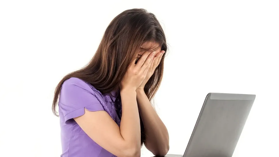 Ce vitamine îți lipsesc dacă ești mereu obosit. Cauzele care îți dau acest simptom