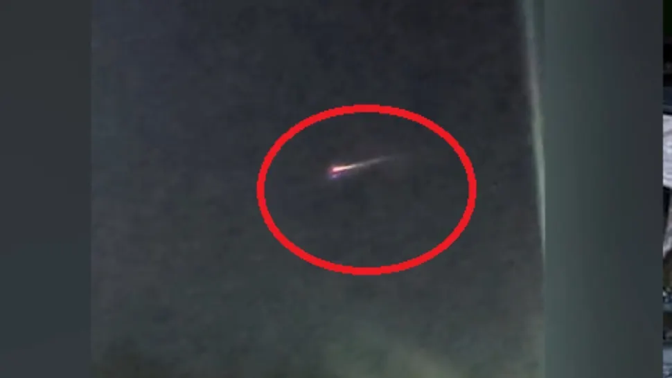 Apariție rară pe cerul României: ce au surprins oamenii în miez de noapte/ Captură video