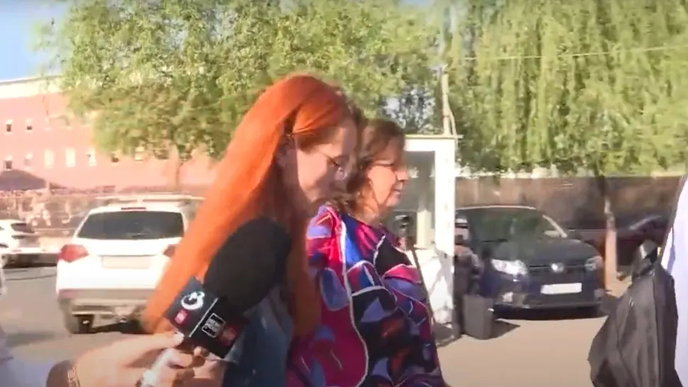 Doctorița complice a "doamnei cu coasa" de la ATI Pantelimon, adusă la Parchet pentru percheziții informatice - VIDEO