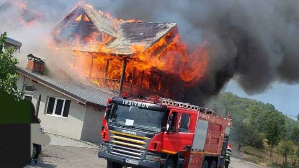 Incendiul a distrus aproape în totalitate complexul turistic.