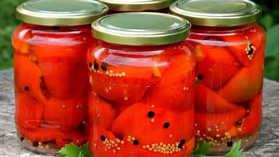 Gogoșari în oțet fără fierbere. Rețeta care cucerește gospodinele: ingredientul secret care îi păstrează crocanți