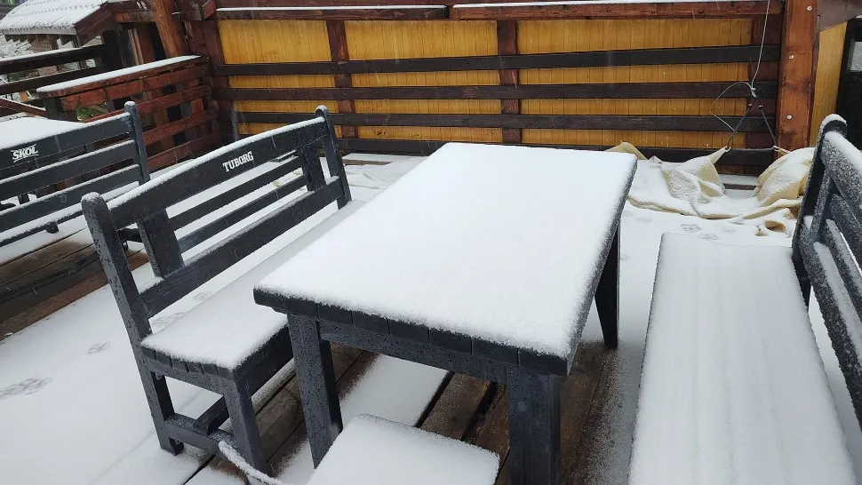 Episod de iarnă în plină toamnă! La munte s-a depus deja un strat de zăpadă/Foto: Primăria Municipiului Braşov