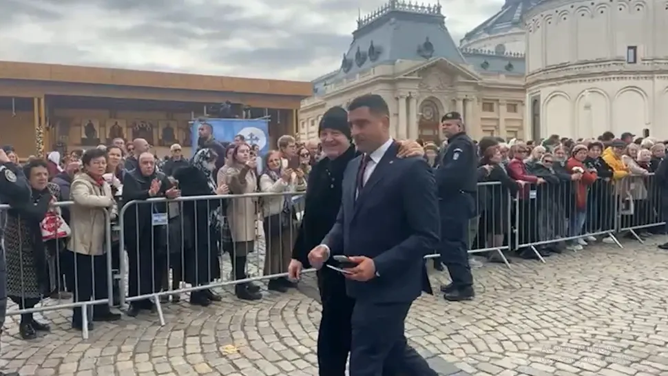 Becali și Simion, împreună la pelerinajul de Sf. Dimitrie cel Nou, după dezvăluirile bombă făcute la Culisele Statului Paralel - VIDEO