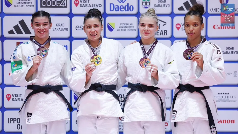 Amanda Zuaznabar-Torres (ultima din dreapta) - a câștigat bronzul pentru românia la Openul de la Srajevo. Foto/EJU