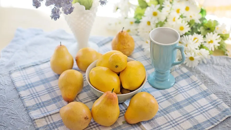 Fructele de sezon care îmbunătățesc sănătatea oaselor. Sunt pline de nutrienți, au beneficii multiple, și sunt un deliciu oferit de natură toamna