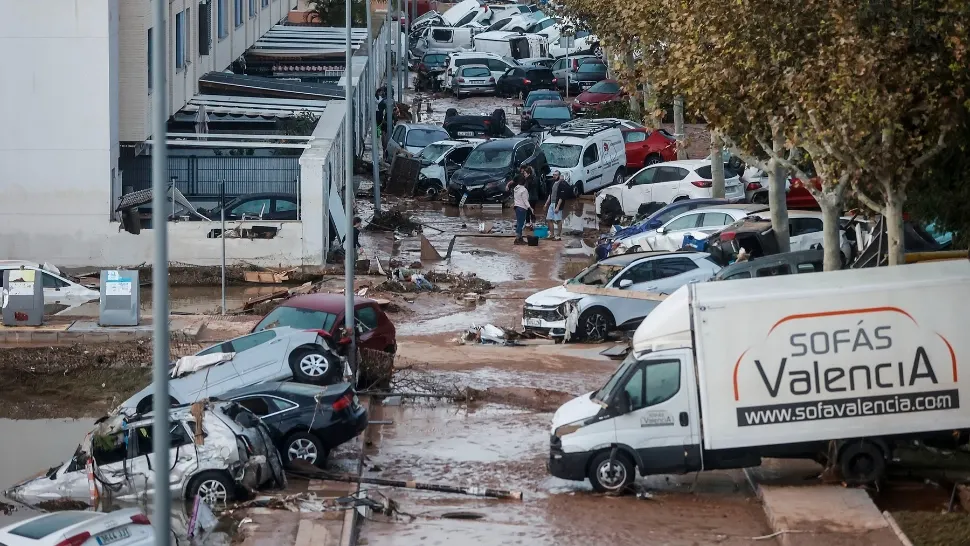 Premierul Spaniei vine în ajutorul celor afectați de inundațiile mortale cu aproape 3,8 miliarde de euro. Foto/ Profimedia