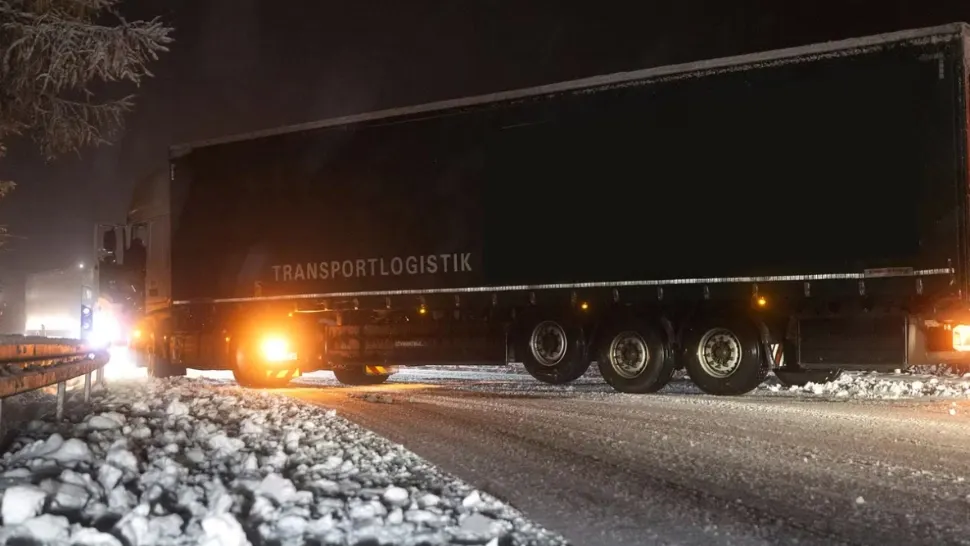 Europa, grav afectată de NINSORI: traficul feroviar, PARALIZAT în Germania, în Marea Britanie, școlile au fost ÎNCHISE /Captură video