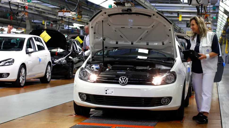 Fabricile VW din Germania, în pragul unei crize fără precedent. Foto/Profimedia