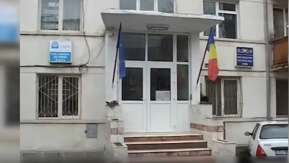 Pensii mărite doar pe hârtie, la Arad! Mii de oameni sunt plimbați zilnic pe drumuri: revoltă uriașă/ Captură foto