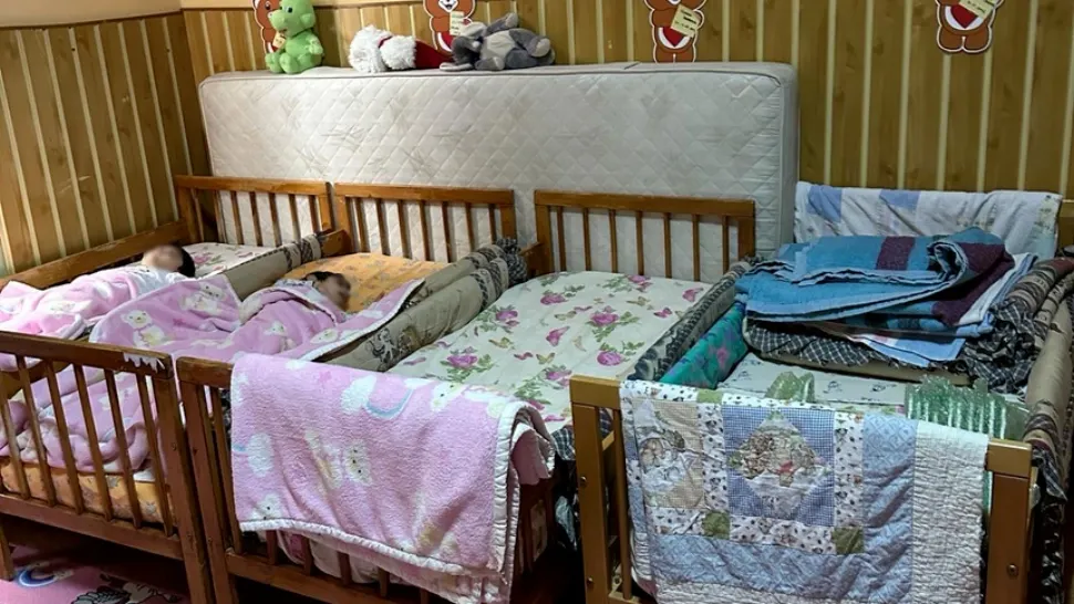 Copii cu dizabilități, ținuți în conditii înfiorătoare, în centre de plasament din Târgu Mureș.
