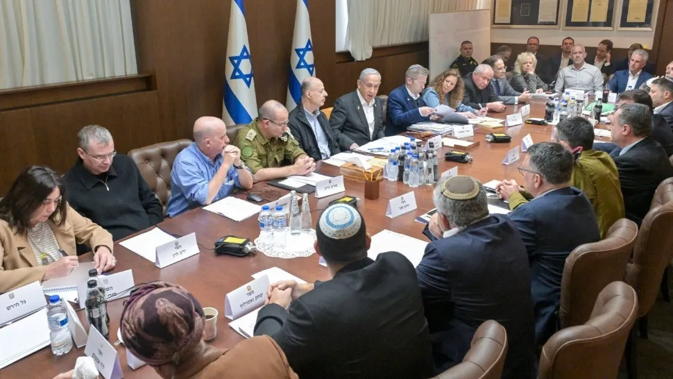 Consiliul de miniștri israelian se reunește pentru a vota acordul de încetare a focului în Gaza. Foto: Profimedia