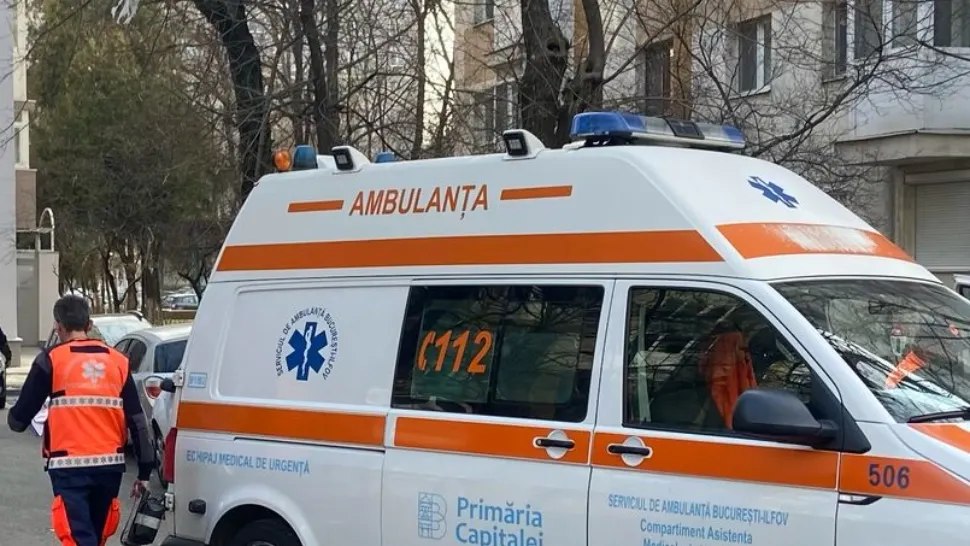 Tenor de 26 de ani, rănit în timpul unei repetiţii, după ce a sărit de la 3 metri înălţime, la Teatrul de Operetă