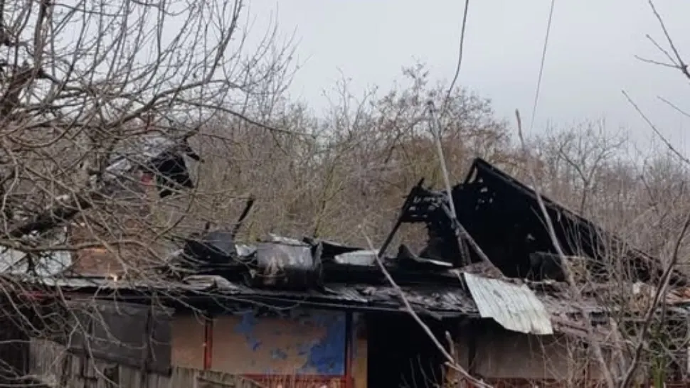 O femeie de 75 de ani a murit arsă de vie sub privirile vecinilor. FOTO: stiri-neamt.ro