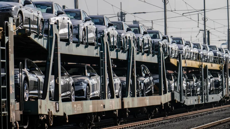 Piața auto din România dă semne de criză. Vânzările au scăzut cu aproape 10%, de la începutul anului