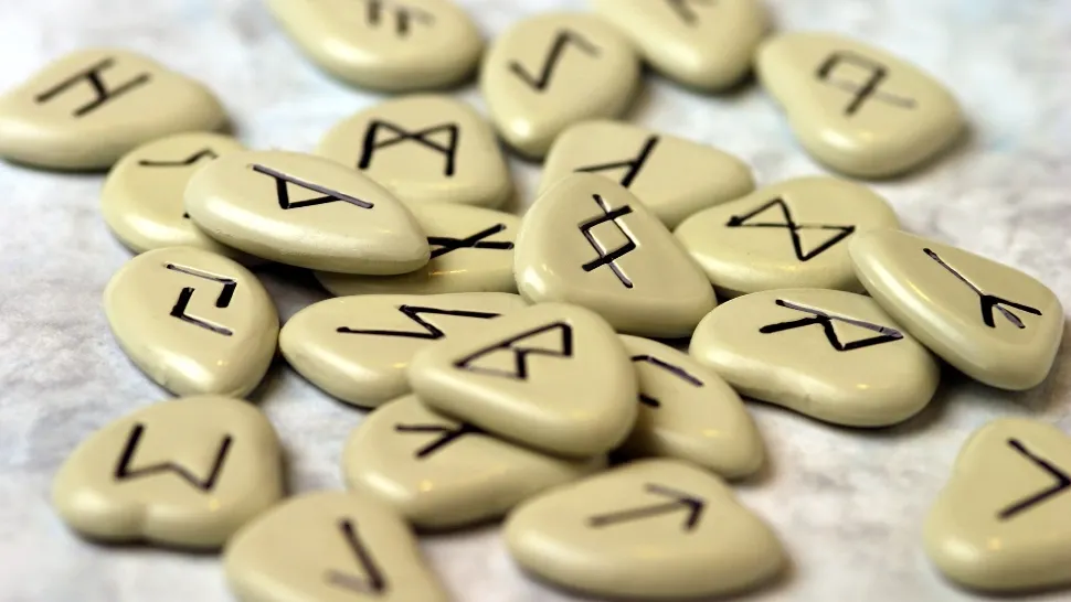 Horoscop rune aprilie 2025. Zodiile care vor avea cea mai bună lună din ultimii 8 ani: fericire maximă și noroc infinit /Profimedia