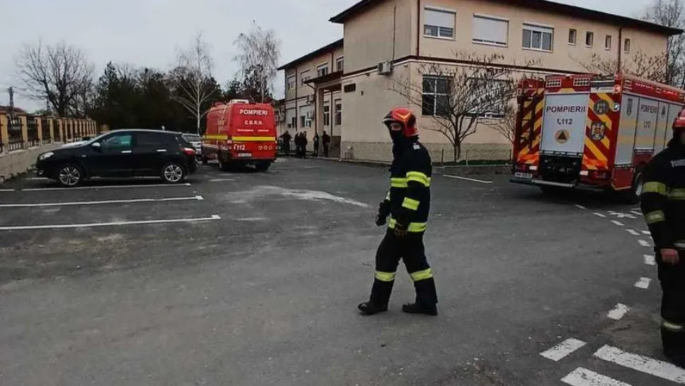 Alertă la o școală din Constanța după ce s-a semnalat un miros persistent