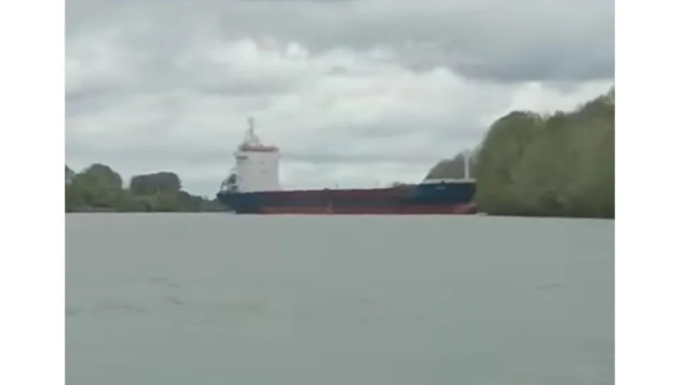 Captură video cu incidentul naval (foto Ziarul Amprenta)