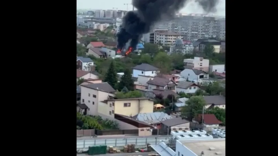 Sectorul 3 din București, zguduit de o explozie urmată de incendiu. Foto: Facebook