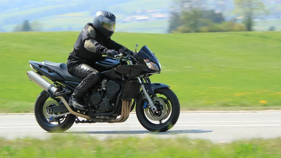 Intervenție contracronometru în județul Alba, după ce un motociclist a fost lovit de fulger / Profimedia