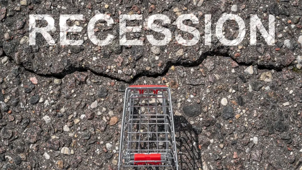 România, la un pas de RECESIUNE! Urmează un nou val de TAXE după alegerile prezidențiale / Profimedia